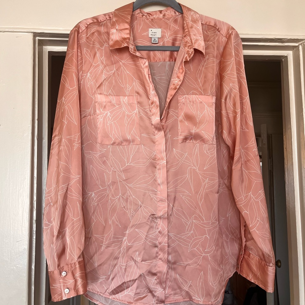 A new day light, pink shine shirt, white floral etching detail button down